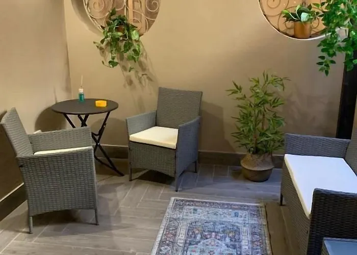 לינה וארוחת בוקר Mama House